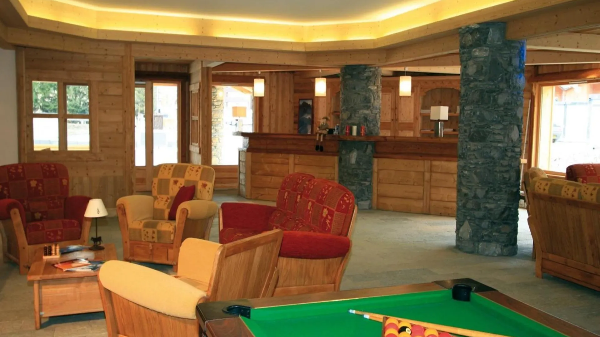 Lagrange Vacances Le Hameau Du Rocher Blanc Serre Chevalier France