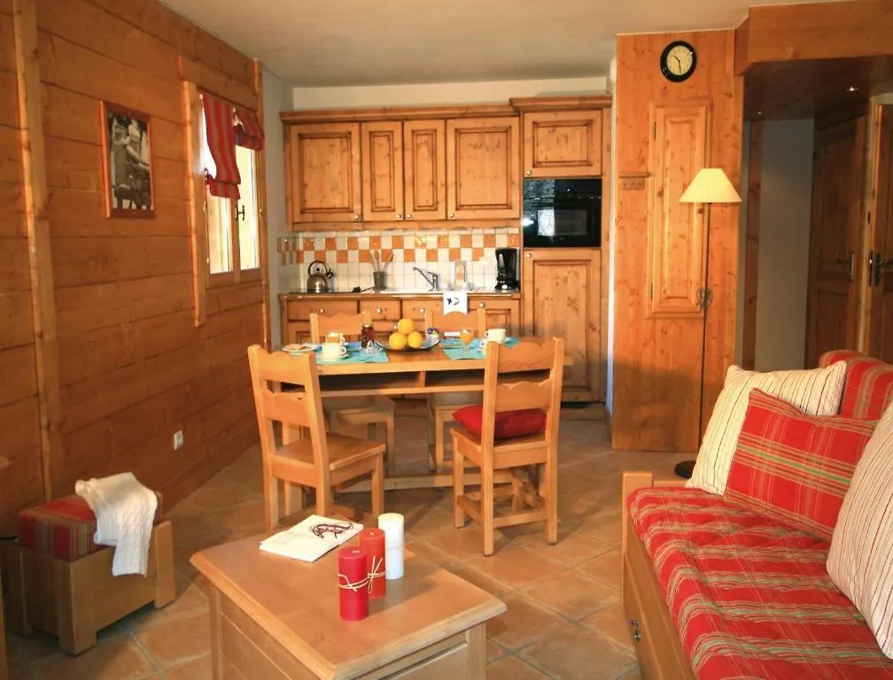 Lagrange Vacances Le Hameau Du Rocher Blanc Serre Chevalier 4*,