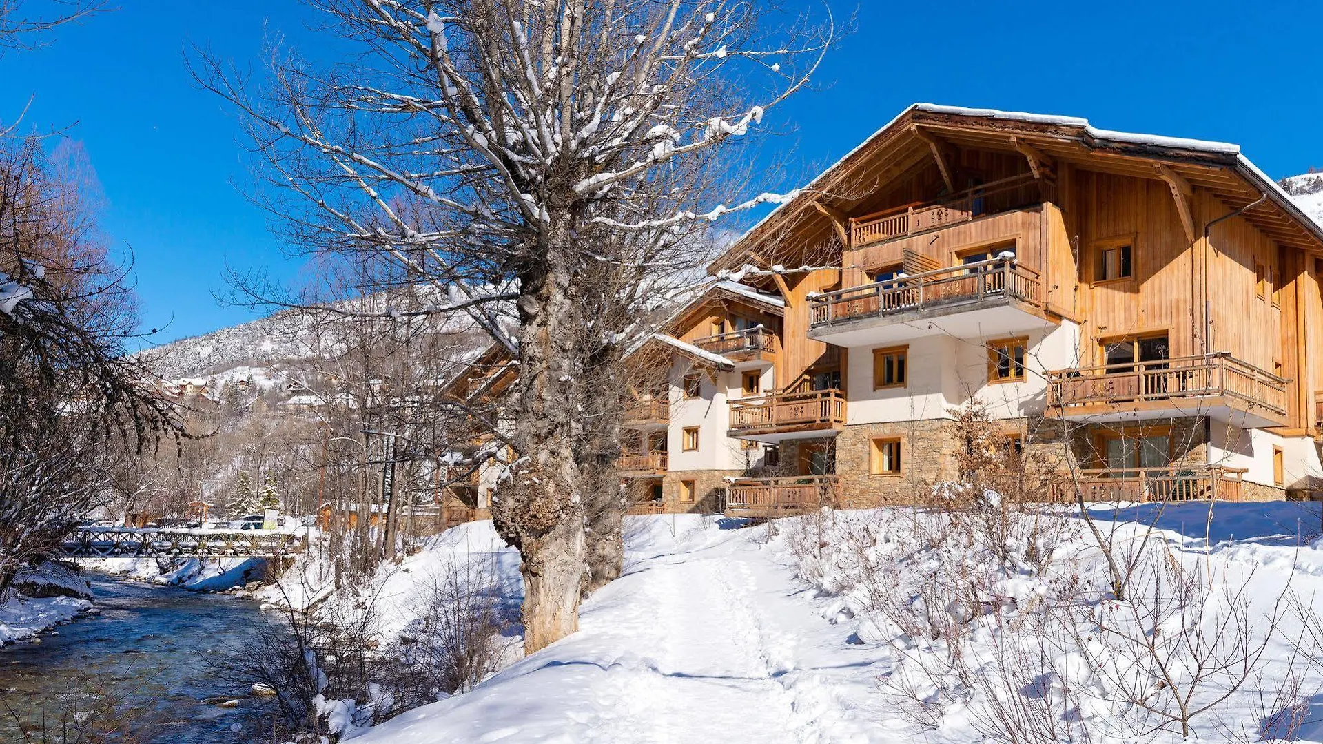 Aparthotel Lagrange Vacances Le Hameau Du Rocher Blanc Serre Chevalier