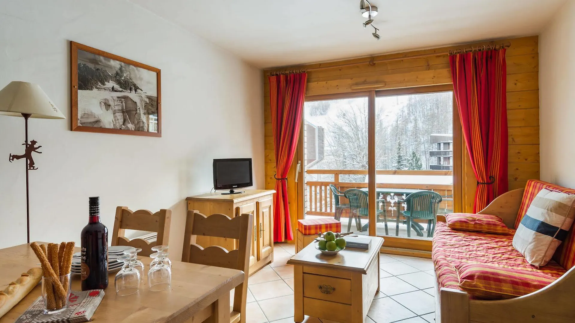 Lagrange Vacances Le Hameau Du Rocher Blanc Serre Chevalier 4*,  France