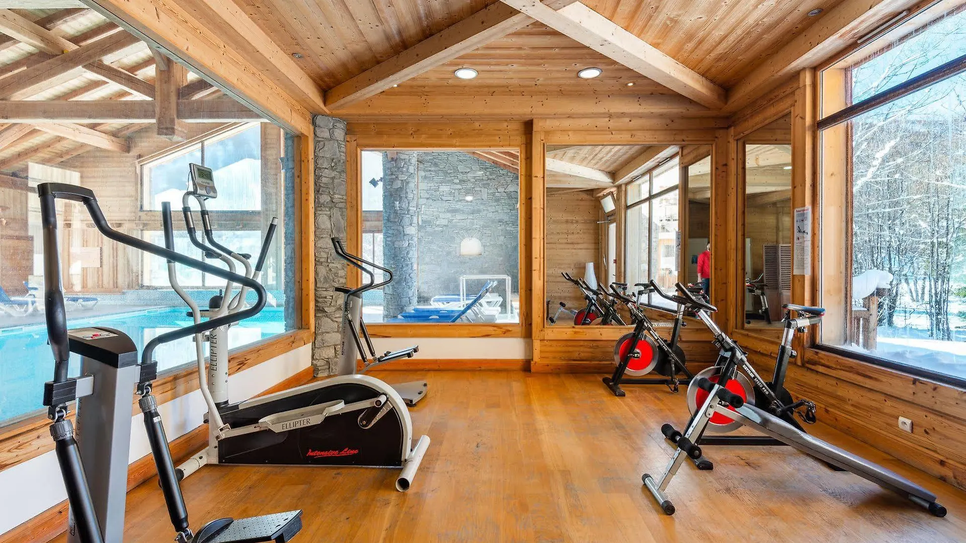 Lagrange Vacances Le Hameau Du Rocher Blanc Serre Chevalier 4*,